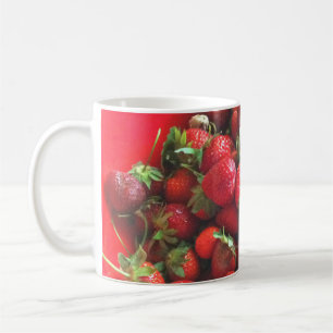 Jordgubbar Färskt plockade röda bär Kaffemugg
