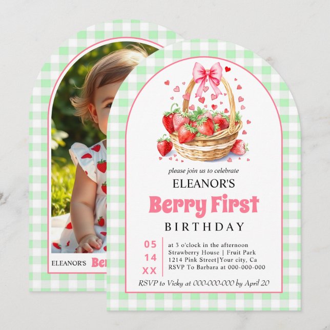 Jordgubbar grön gingham Berry Första födelsedagen Inbjudningar (Fram/baksida)