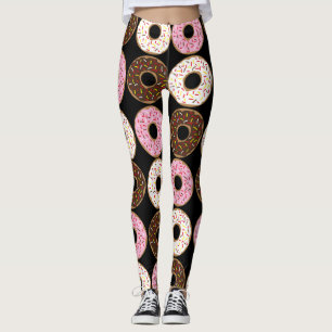 Jordgubbar och smulor av choklad i mjölk leggings