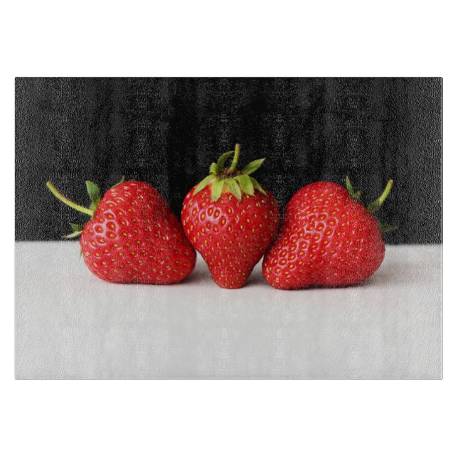 Jordgubbar på svarta över vita burkar (Framsidan)