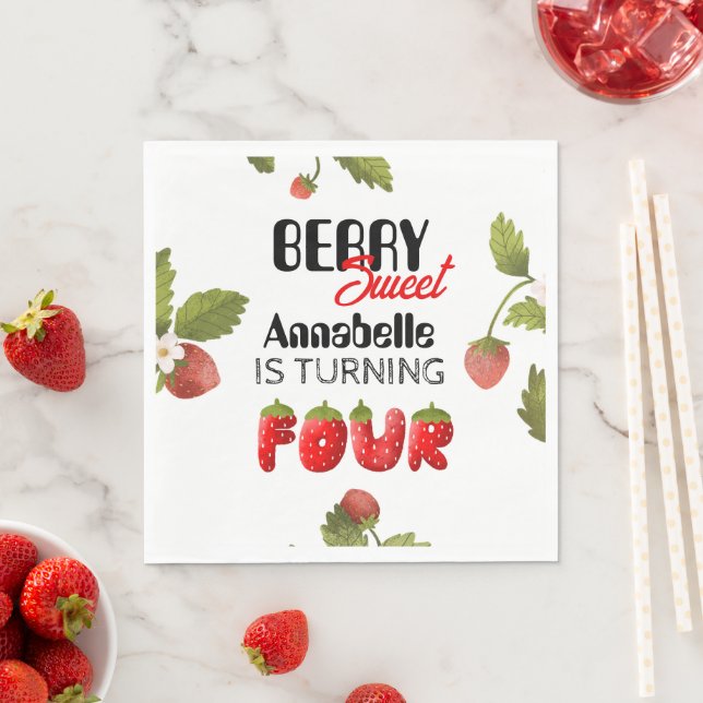 Jordgubbe fjärde födelsedag pappersservett (Insitu)