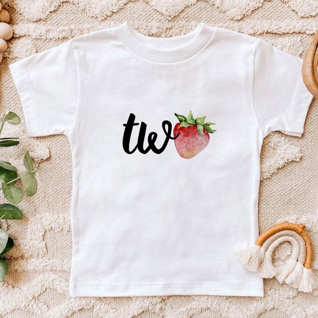 Jordgubbe TWO Birthday T Shirt (Skapare uppladdad)