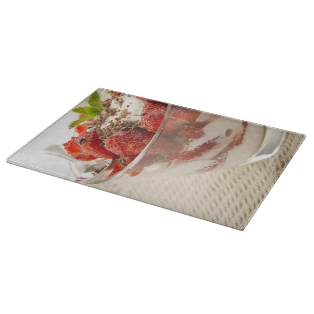 Jordgubbeefterrätt med ny yoghurt (Hörn)