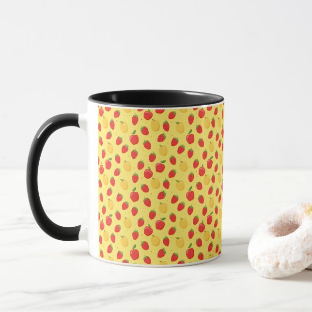 Jordgubbsäpplen Frukt Bär Tecknad på Gul Mugg (Med munk)