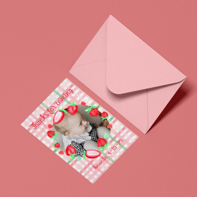 Jordgubbsbär 1:a födelsedag party berry först tack kort (Skapare uppladdad)