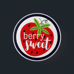 Jordgubbsberry Berry Sweet Birthday Flicka Kids' Knapp<br><div class="desc">Söt som juicy,  plumpjordgubbsbär! Stil med brant röd,  grönt och svart contemporary för en fruktig och roligt födelsedagsfest. ・ Samordna det! Bläddra i den svenska jordgubbsdagsinsamlingen för matchande produkter,  inklusive inbjudningar,  papper omslutning,  party-dekor med mera!</div>