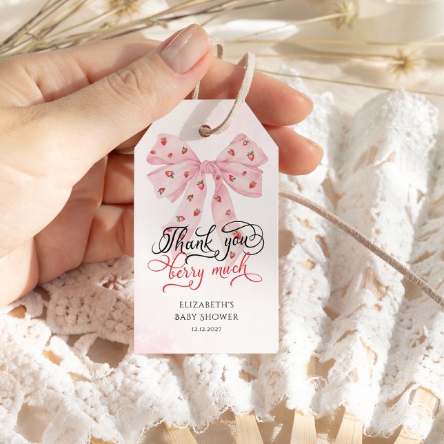 Jordgubbsberry Berry Sweet Bow Baby Shower Tack Presentetikett (Skapare uppladdad)
