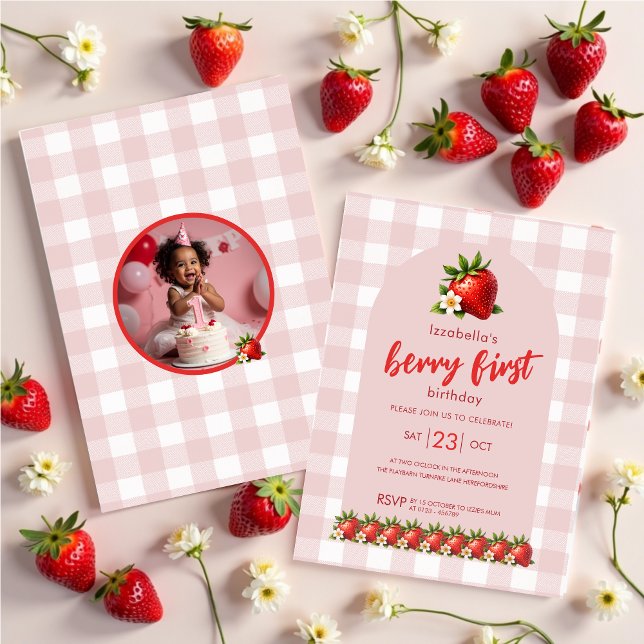 Jordgubbsberry - första födelsedag Fotofödelsedag Inbjudningar (Strawberry Berry First first birthday party invitations)