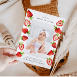 Jordgubbsblommor Baby, foto Birth-meddelande Meddelande<br><div class="desc">Kort för utsänt födelsemeddelande med ett foto av ditt nyfödda med vattenfärgad illustration av jordgubbar.</div>