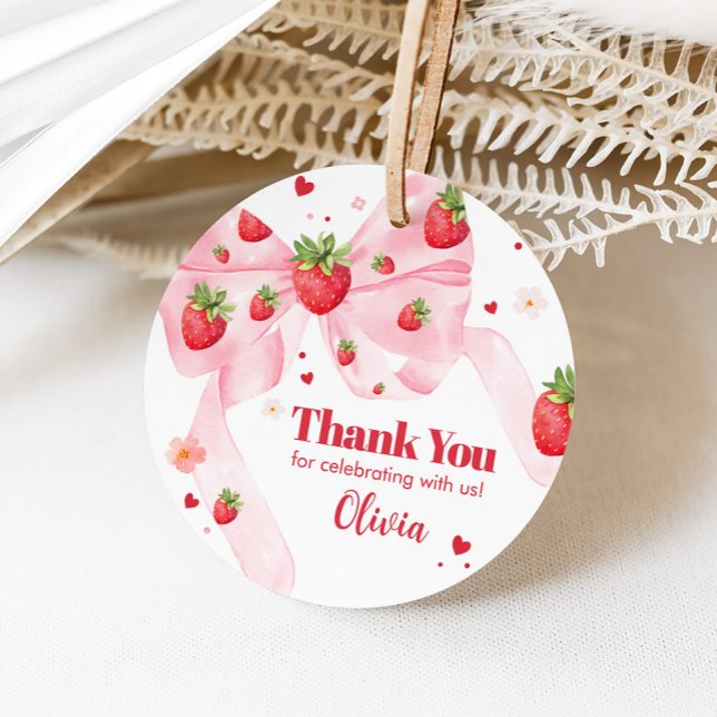 Jordgubbscoquette Födelsedagsfest Round Gåvor Etiketter (Strawberry Coquette Berry First Birthday Party Round Favor Tags)