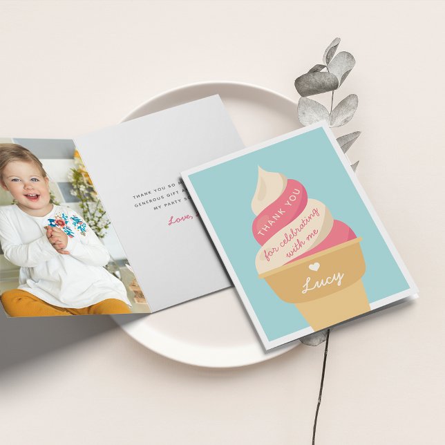 Jordgubbsglass-virvel Födelsedagsfest för barn Tack Kort (Skapare uppladdad)