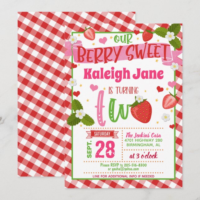 Jordgubbsinbjudan 2:a födelsedagen - Gingham Inbjudningar (Fram/baksida)
