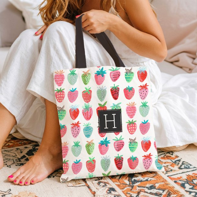 Jordgubbsmonogram Mönster | Tecksäck Tygkasse (Cute Strawberry Pattern Monogram Summer Market Tote Bag)