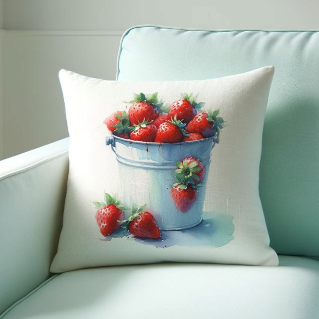 Jordgubbsodlarnas dekoration kudde (Farmhouse style throw pillow features watercolor strawberries in a tin pint. )