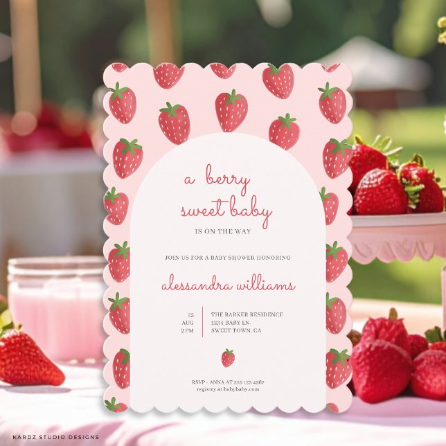 Jordgubbstjej Bärsöt Baby Shower Inbjudan (Front of card with scallop frame is shown in 5 x 7 inches. Choose corner and paper style.)