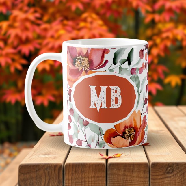 Jordnära färger, höstblommor monogram kaffemugg (Skapare uppladdad)