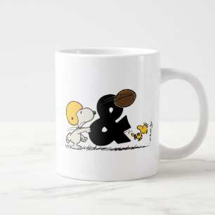 Jordnötter Fotboll för soopy och trästock Jumbo Mugg