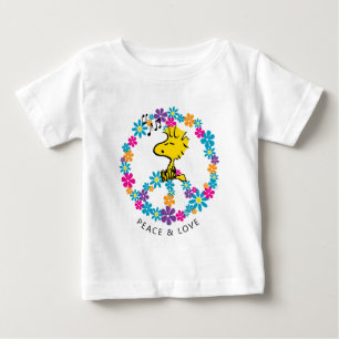 Jordnötter   Fredstecken av trävaror T Shirt