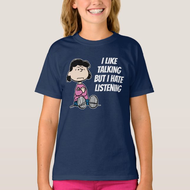 Jordnötter | Lucy With Arm Crossed T Shirt (Framsida)