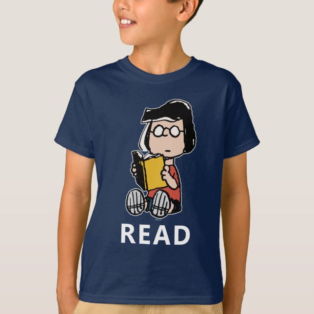 Jordnötter | Marcie Reading T Shirt (Framsida)