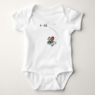 Jordnötter   Peanuts Gang Sled Riding T Shirt
