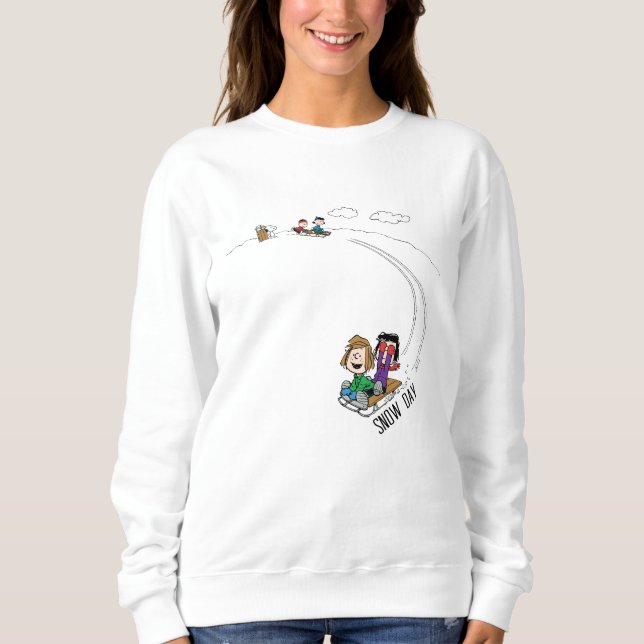 Jordnötter | Peanuts Gang Sled Riding T Shirt (Framsida)