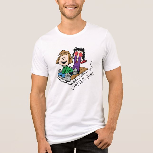 Jordnötter | Peppermynt Patty & Marcie Sled Riding T Shirt (Framsida)