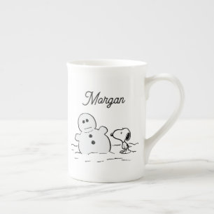 Jordnötter Snoopy Bygger A Snögubbe Lägg till Benporslin Mugg