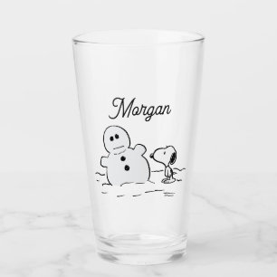 Jordnötter Snoopy Bygger A Snögubbe Lägg till Glaskopp