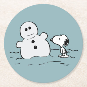 Jordnötter   Snoopy Bygger A Snögubbe Underlägg Papper Rund