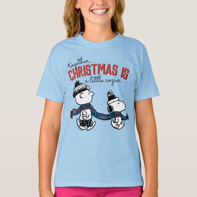 Jordnötter| Snoopy & Charlie Brown Winter Scarf T Shirt (Framsida)