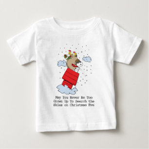 Jordnötter Snoopy de flugande Ace vid jul T Shirt