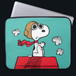 Jordnötter | Snoopy flygande Ace Laptop Fodral<br><div class="desc">Den här söta jordnötsdesignen har Snoopy som det Världskrig jag flyger på för att ta på mig Red Baron of Tyskland.</div>
