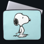 Jordnötter | Snoopy Laptop Fodral<br><div class="desc">Snoopy är Charlie Browns älskvärda beagle i tecknaden Peanuts av Charles M. Schulz. Kolla in den här söta Peanuts-designen med den här älskvärda hund.</div>
