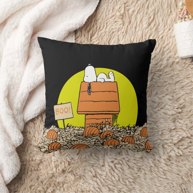 Jordnötter | Snoopy Napping in the Pumpkin Patch Kudde (Filt)