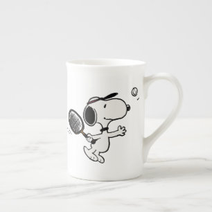 Jordnötter Snoopy Plays Tennis Benporslin Mugg