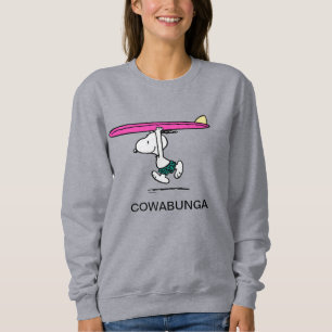 Jordnötter Snoopy som körs till Surfan T Shirt