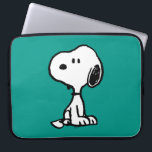 Jordnötter | Snoopy Turns Laptop Fodral<br><div class="desc">Snoopy är Charlie Browns älskvärda beagle i tecknaden Peanuts av Charles M. Schulz. Kolla in den här söta Peanuts-designen med den här älskvärda hund.</div>