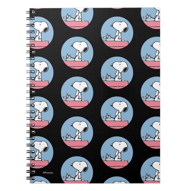 Jordnötter | Snoopy vid skrivmaskinen Anteckningsbok (Framsidan)