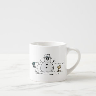 Jordnötter Snoopy & Woodstock Bygger A Snögubbe Espressomugg