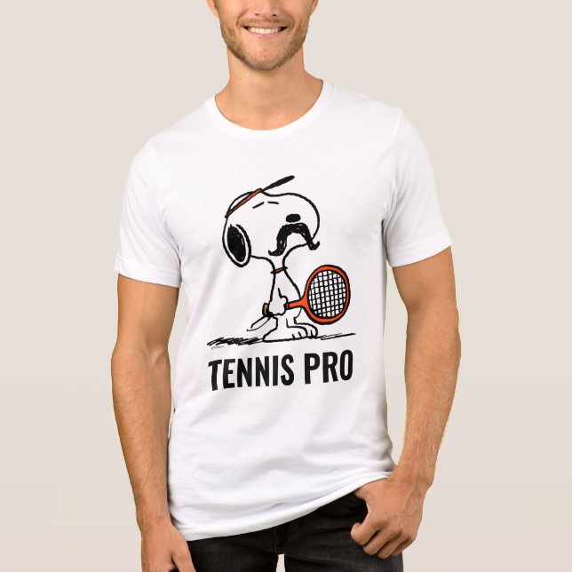 Jordnötter | Snoopys Mustache Spelar tennis T Shirt (Framsida)