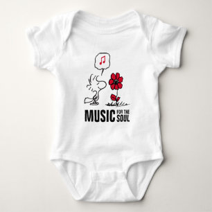 Jordnötter Trädbeståndet mellangärde blommorna T Shirt
