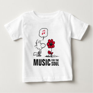 Jordnötter Trädbeståndet mellangärde blommorna T Shirt