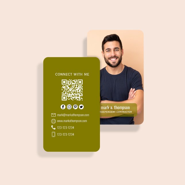 Jordton Foto QR-kod Koppla med mig Visitkort (Olive green QR code card with photo and clean modern contact layout)