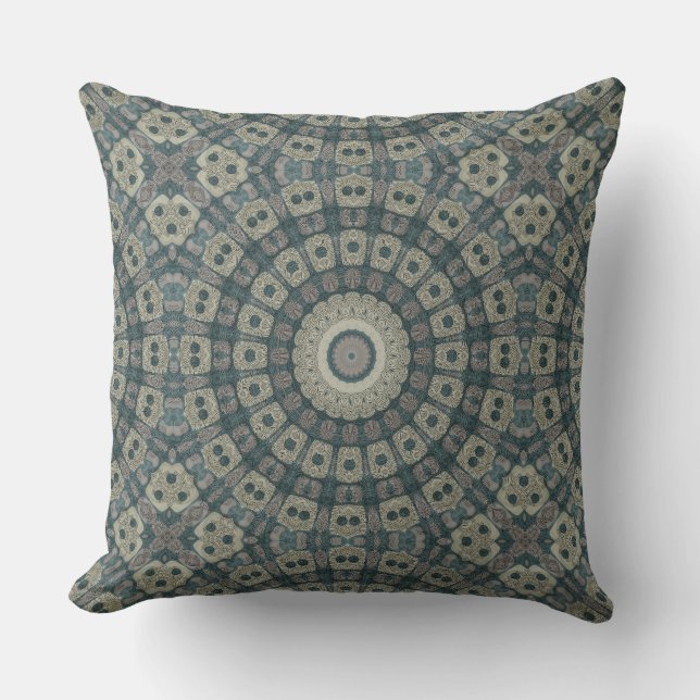 Jordtonad mandala med tribala geometriska mönster kudde (Framsida)