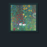 Jordträdgård w Solros by Klimt, Vintage Flowers Canvastryck<br><div class="desc">Gustav Klimt är en vintage av blommigten Viktorian Era Symbolism bra art. En naturscen med olika blommor och solblommor i en trädgård på en gård. Om konstnären: Gustav Klimt (1862-1918) var en österrikisk symbolmålare och en av de mest framstående medlemmarna i rörelsen Wien Art nouveau.</div>