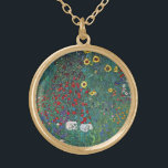 Jordträdgård w Solros by Klimt, Vintage Flowers Guldpläterat Halsband<br><div class="desc">Gustav Klimt är en vintage av blommigten Viktorian Era Symbolism bra art. En naturscen med olika blommor och solblommor i en trädgård på en gård. Om konstnären: Gustav Klimt (1862-1918) var en österrikisk symbolmålare och en av de mest framstående medlemmarna i rörelsen Wien Art nouveau.</div>