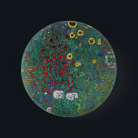 Jordträdgård w Solros by Klimt, Vintage Flowers Knapp<br><div class="desc">Gustav Klimt är en vintage av blommigten Viktorian Era Symbolism bra art. En naturscen med olika blommor och solblommor i en trädgård på en gård.
Konstnären Gustav Klimt (1862-1918) var en österrikisk symbolmålare och en av de mest framstående medlemmarna i rörelsen Wien Art nouveau.</div>