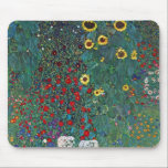 Jordträdgård w Solros by Klimt, Vintage Flowers Musmatta<br><div class="desc">Gustav Klimt är en vintage av blommigten Viktorian Era Symbolism bra art. En naturscen med olika blommor och solblommor i en trädgård på en gård.
Konstnären Gustav Klimt (1862-1918) var en österrikisk symbolmålare och en av de mest framstående medlemmarna i rörelsen Wien Art nouveau.</div>