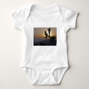 Joshua träd på solnedgången t shirt